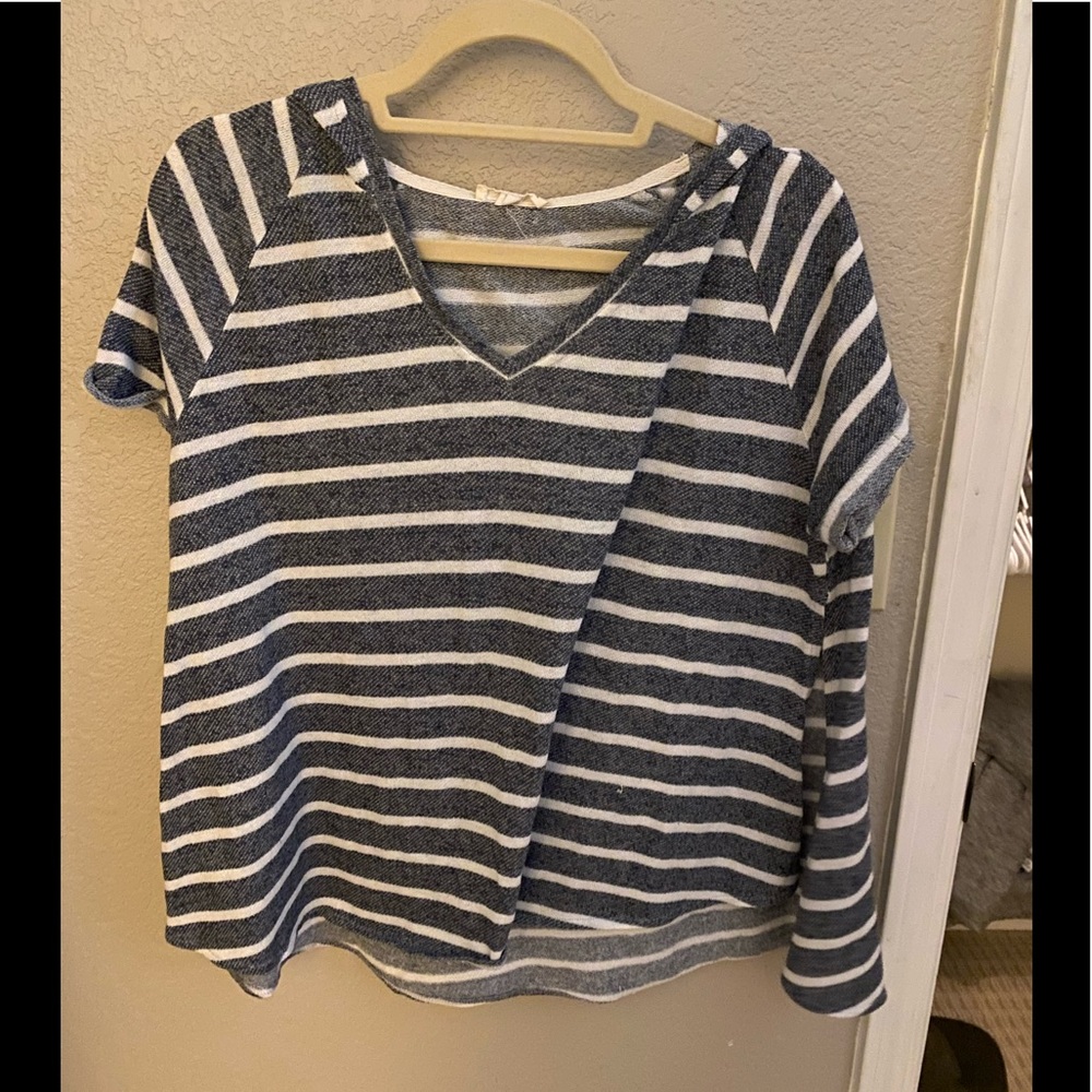 Vici Collections Shortsleeved Hoodie
